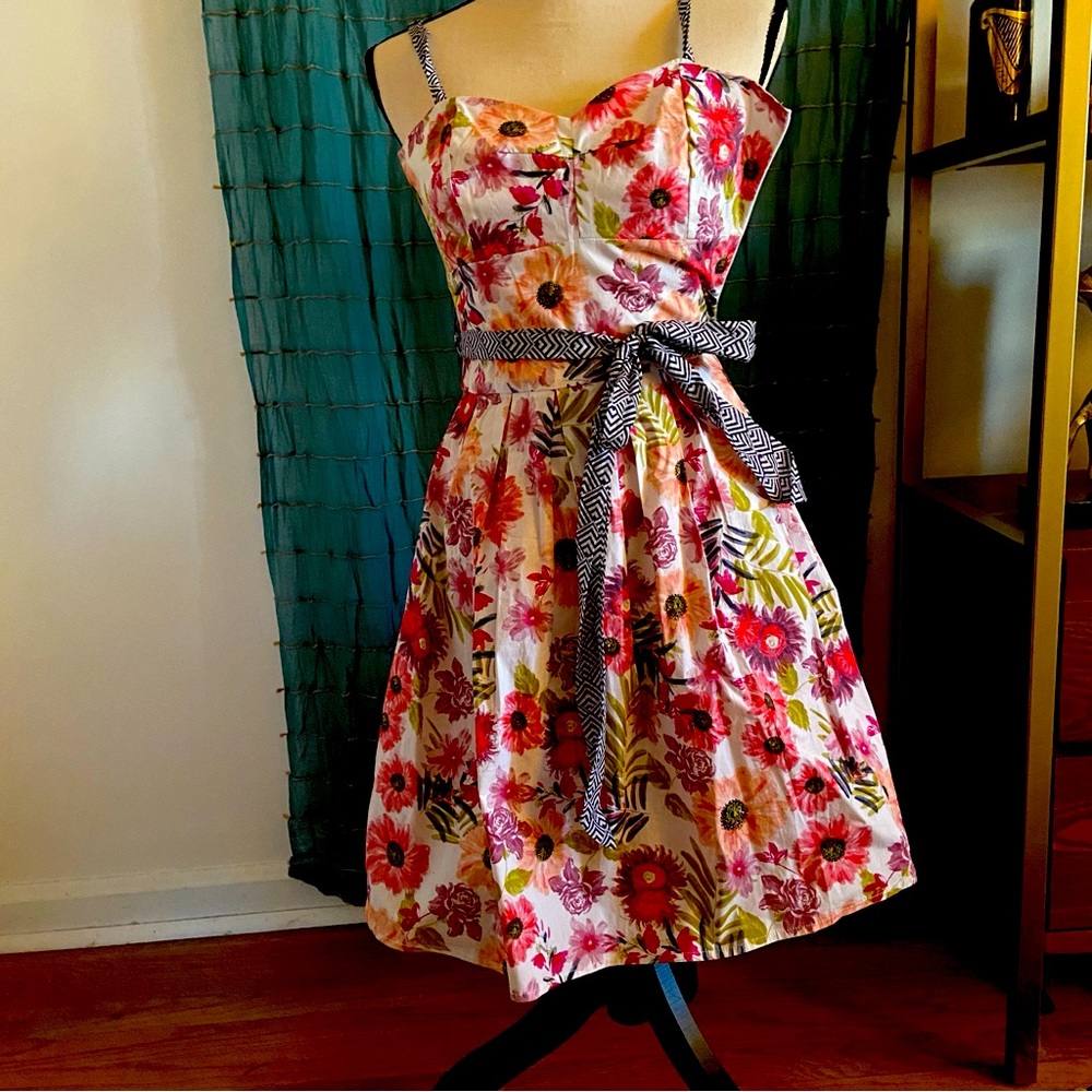 SOLD NWT White and Floral Print cocktail dress